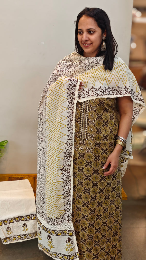 Green mustard cotton suit