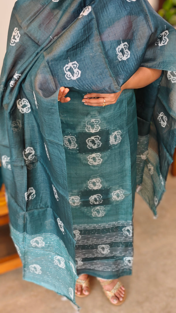 4NTB - Shaded peacock green batik printed tussar silk suit