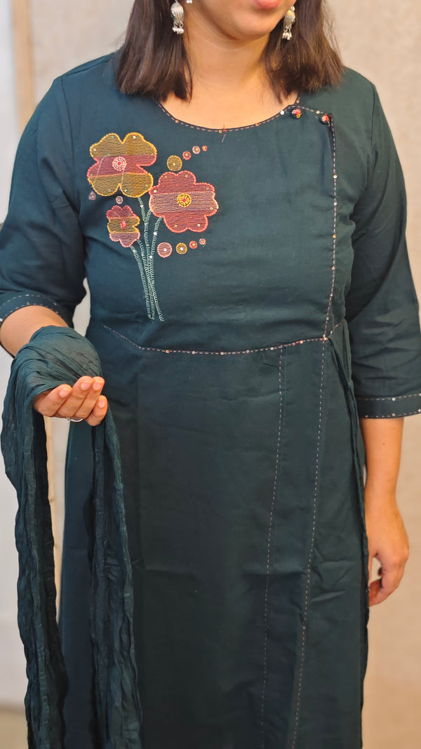 Green embroidered cotton kurti se