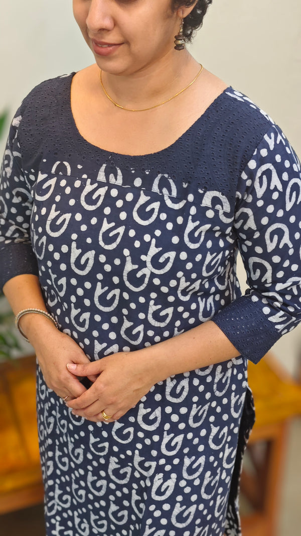 Indigo cotton hakoba top
