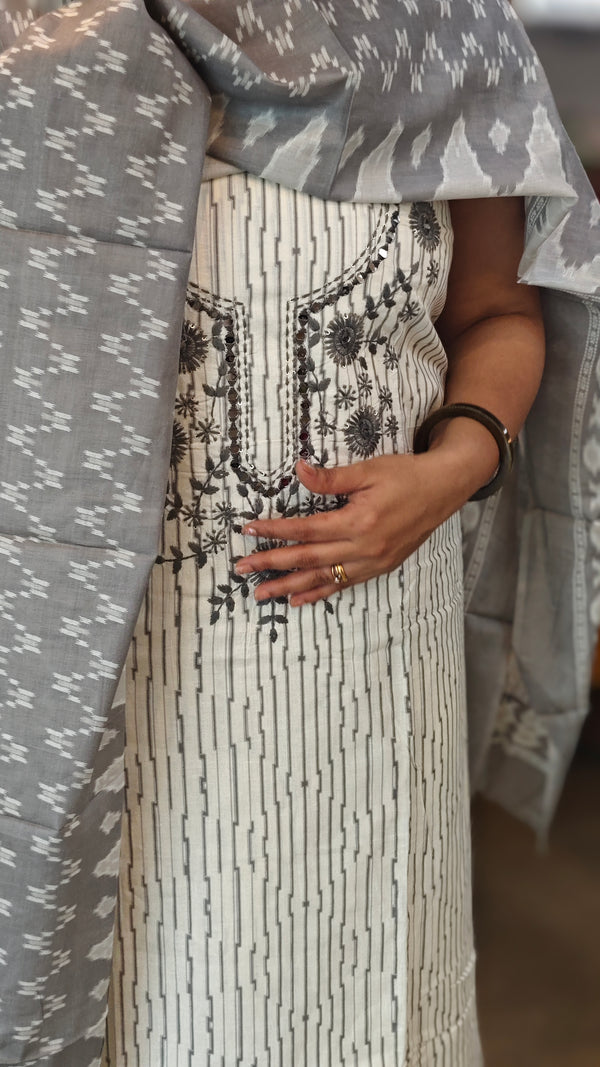 Printed soft cotton suit - Off white and grey - J230