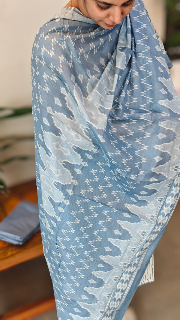 Printed soft cotton suit - Off white and blue - J230