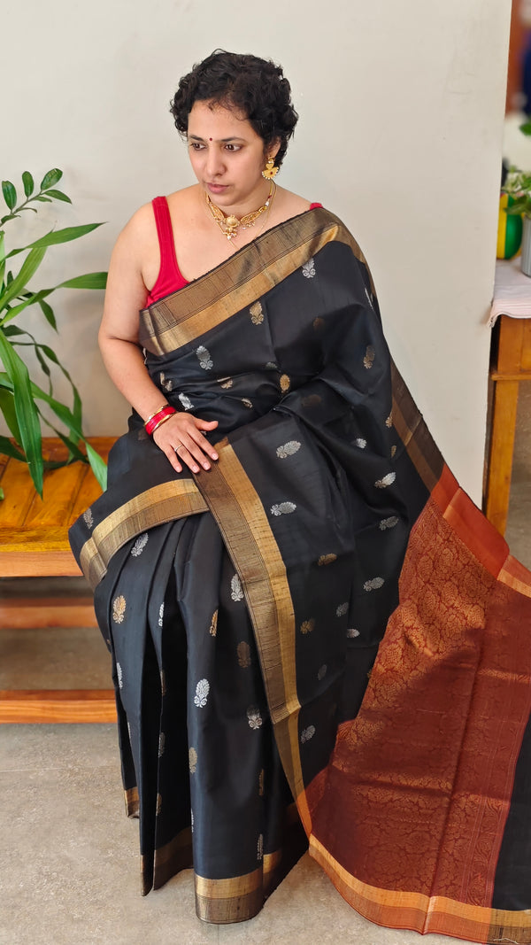 Black raw silk saree with zari weaving - SRW6