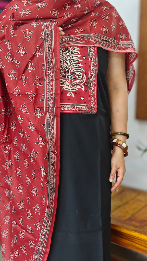 Black and Red Printed Cotton Suit