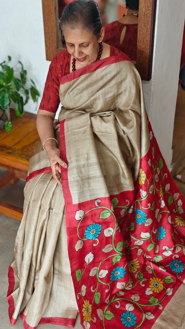 Beige Desi tussar Silk Saree with Kalamkari Pallu