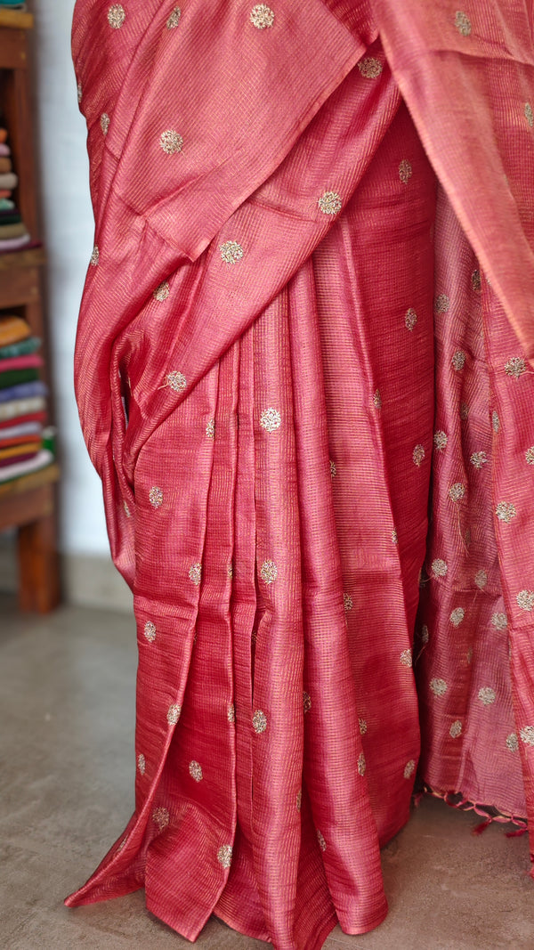Rustic Peach Zari Checked Tussar Silk Saree - NZ91