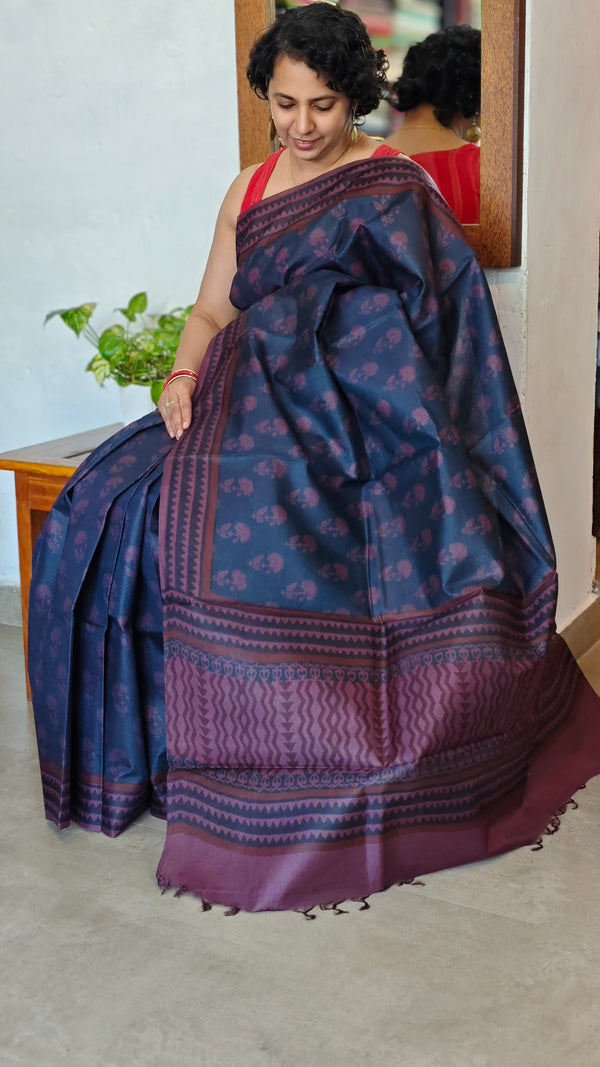 Navy Blue and Mauve Block Printed Noel Tussar Silk Saree - TQN2