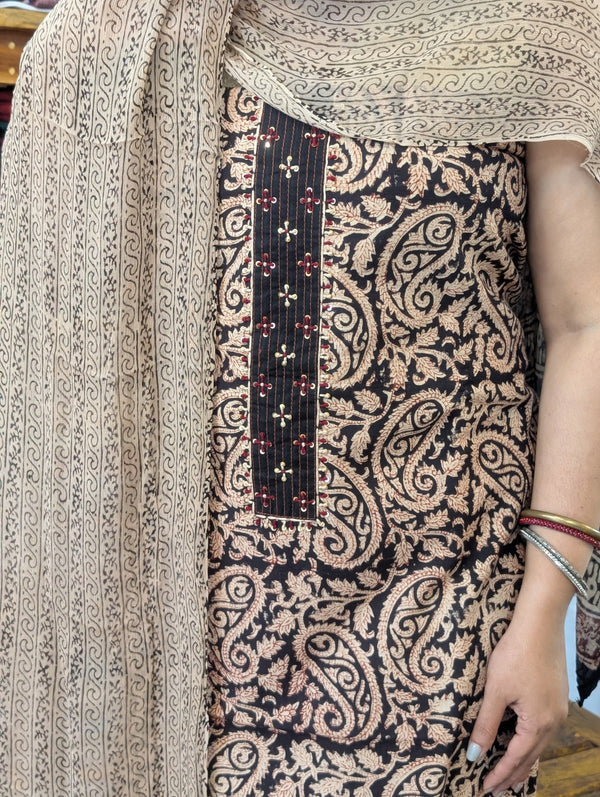 Black and Beige Printed Cotton Suit - XC33
