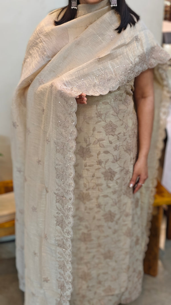 10FP - Beige crushed organza suit