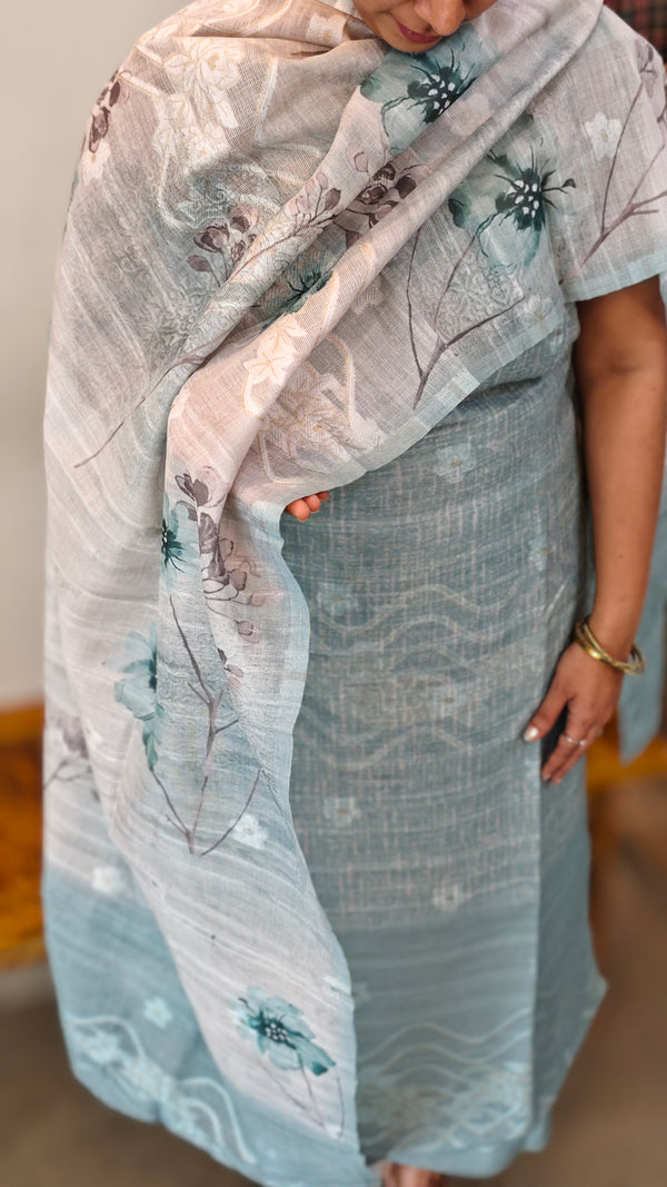 33FP - Blue linen suit