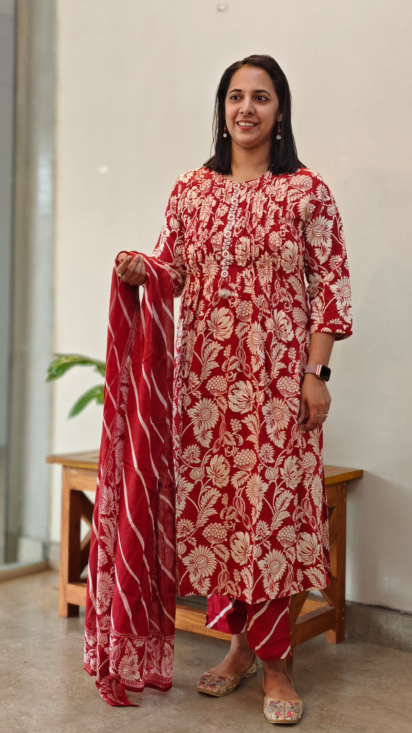 Floral print pin tuck kurti set