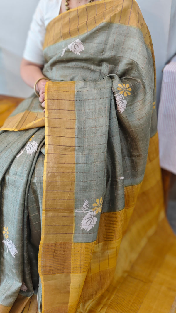 4009 - Olive green and golden mustard checked tussar silk saree