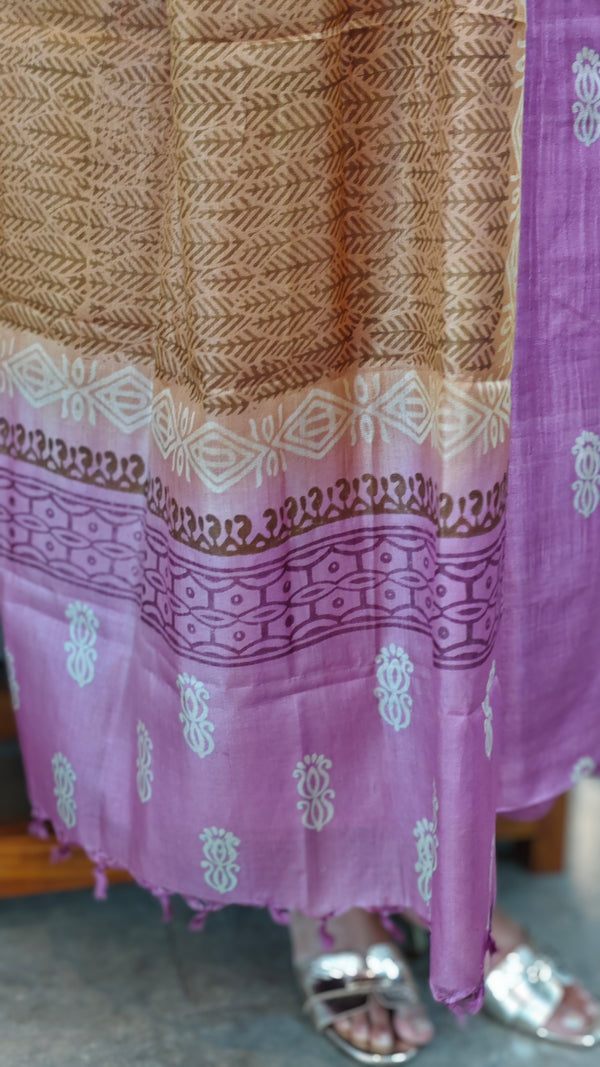 Lilac printed Tussar suit