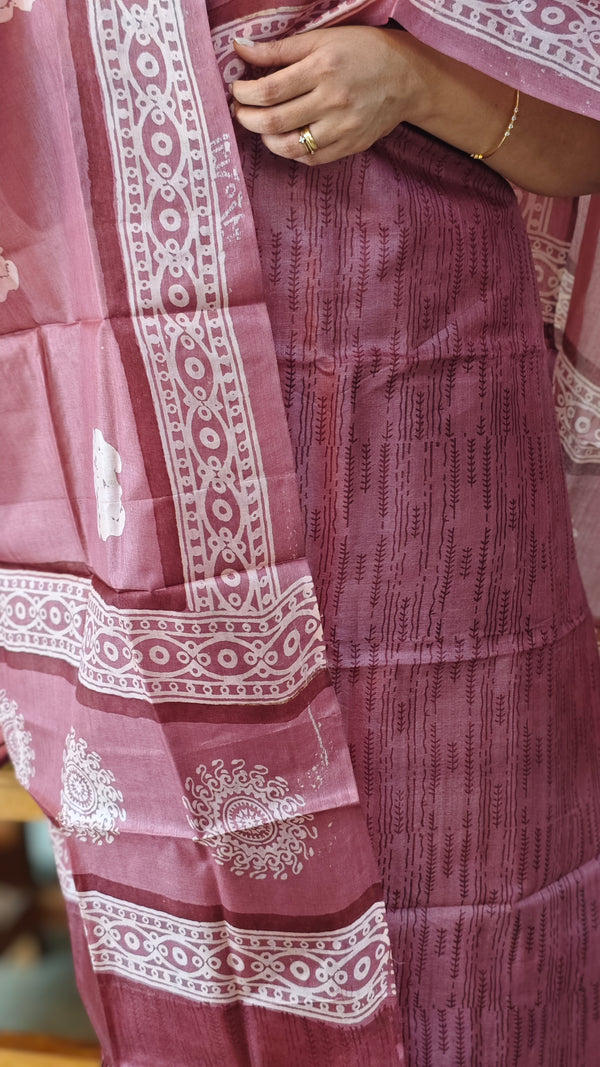 Onion pink printed tussar silk suit