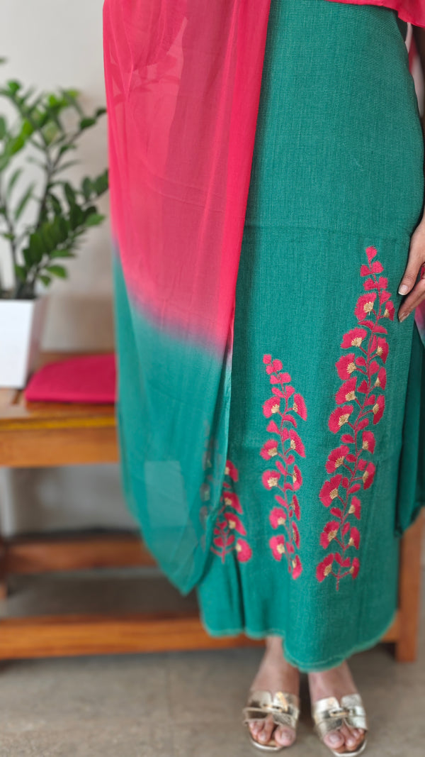 Green and redlinen salwar suit
