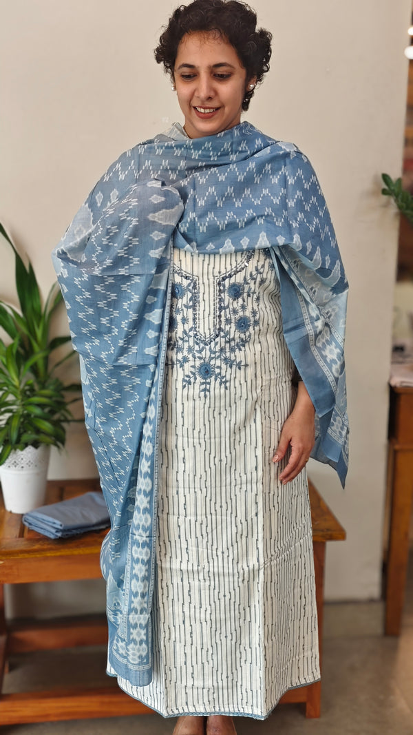 Printed soft cotton suit - Off white and blue - J230