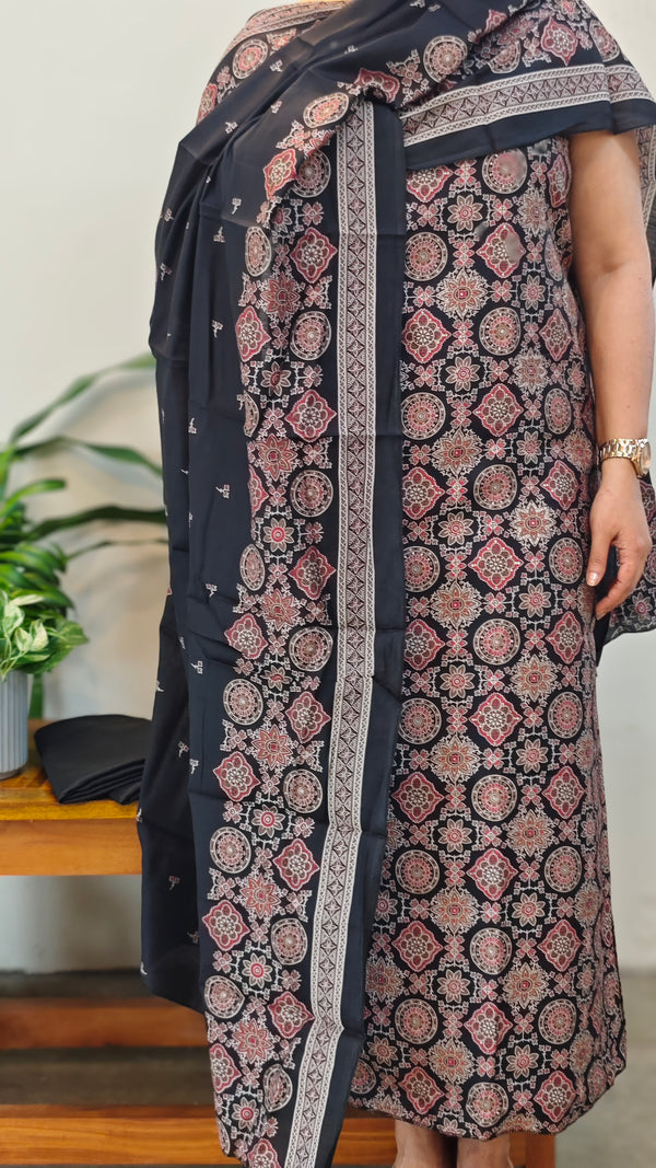 Black blended modal suit