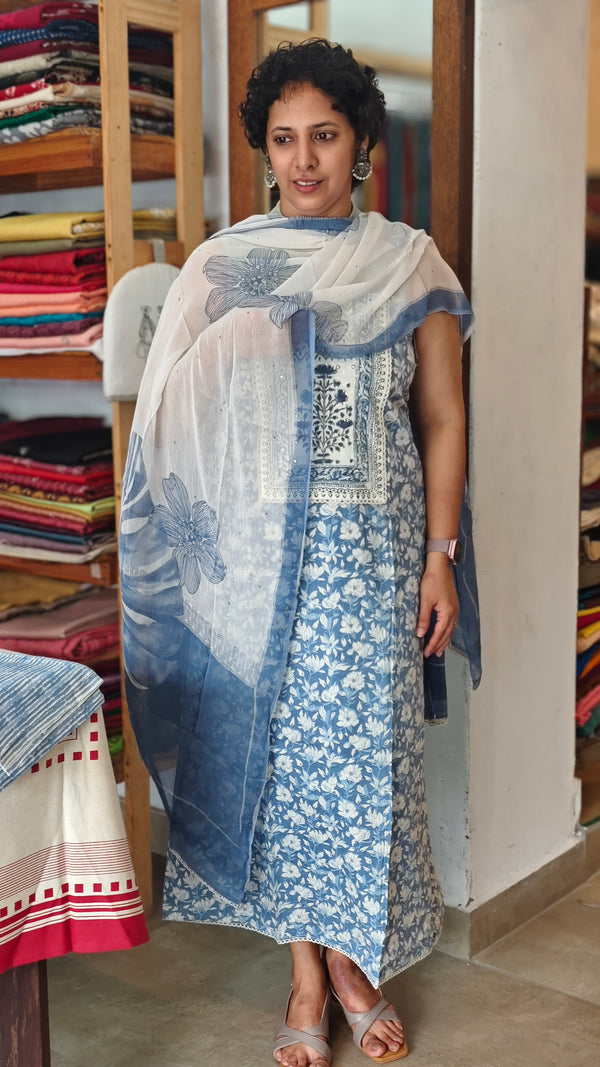 Blue printed cotton suit
