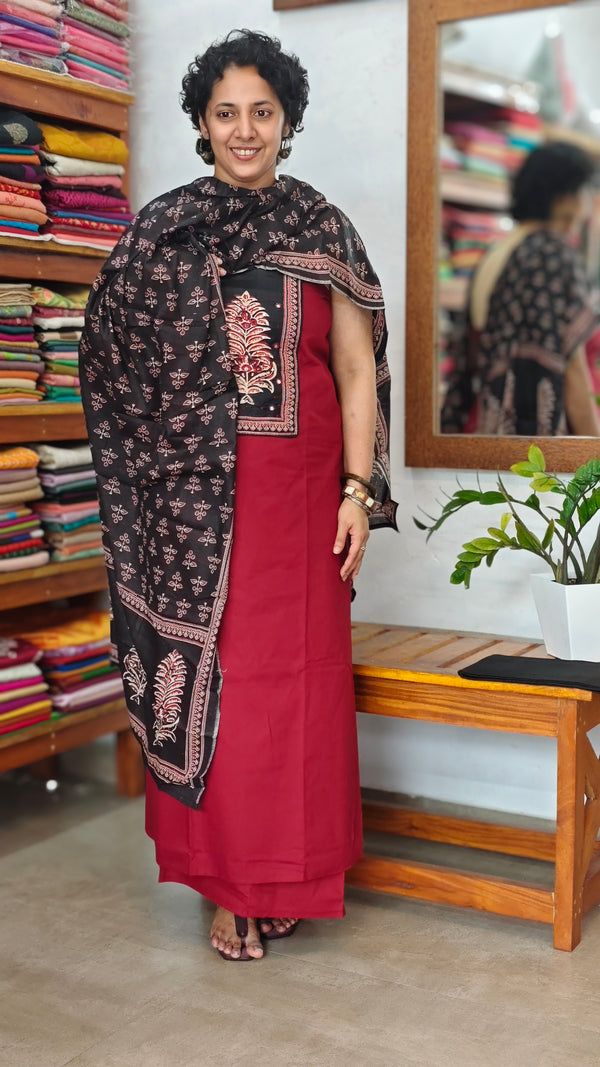 Red and Black Cotton Printed Suit