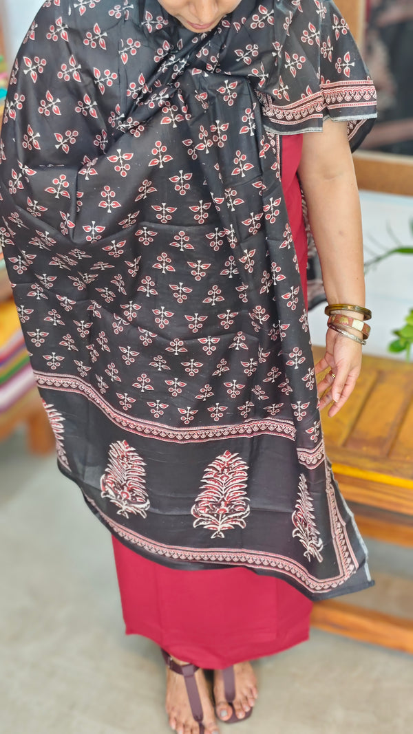 Red and Black Cotton Printed Suit