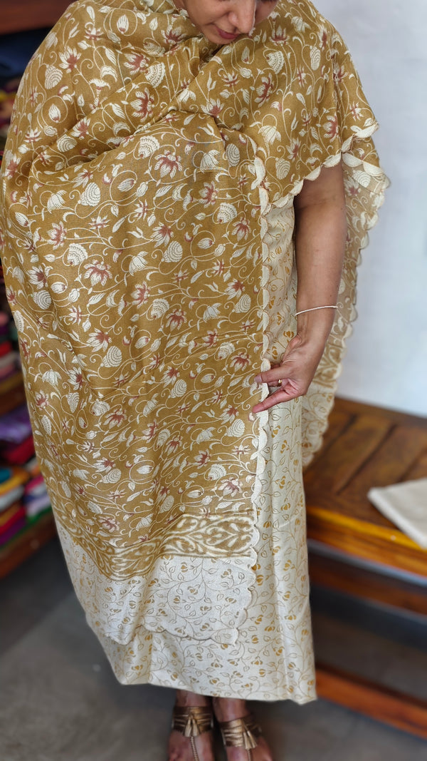 Cream and Beige Printed Jute Net Suit - DE312