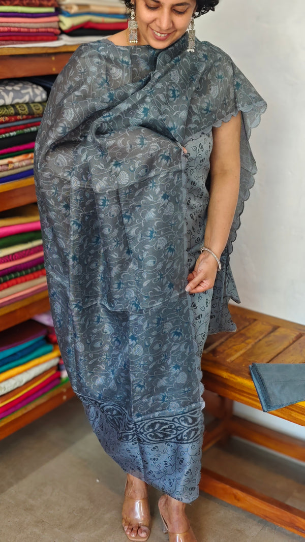 Bluish Grey Printed Jute Net Suit - DE312