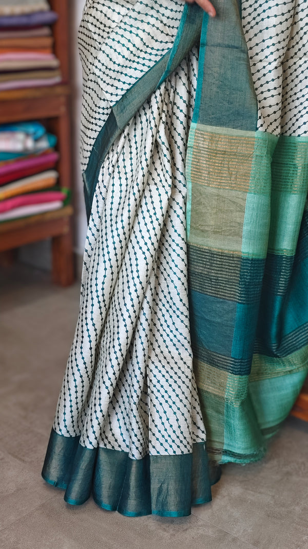 Off White and Bottle Green Printed Tussar Silk Saree - EX2483