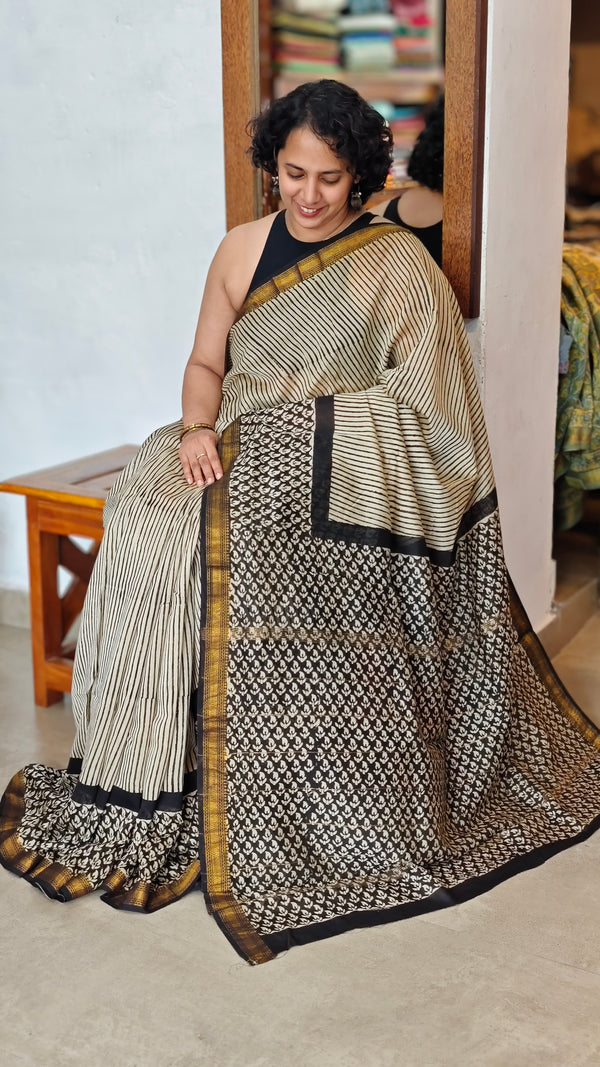 Black and Cream Striped Maheshwari Silk Saree - BHC91