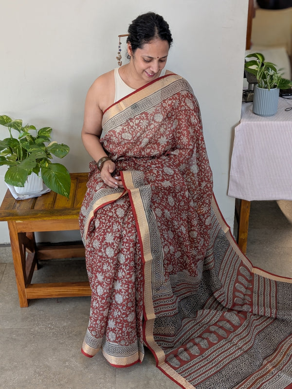 KN15 Maroon Kota doria saree